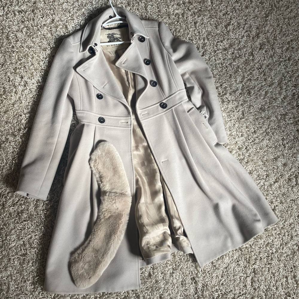 Burberry wool coat removable fur collar size 6